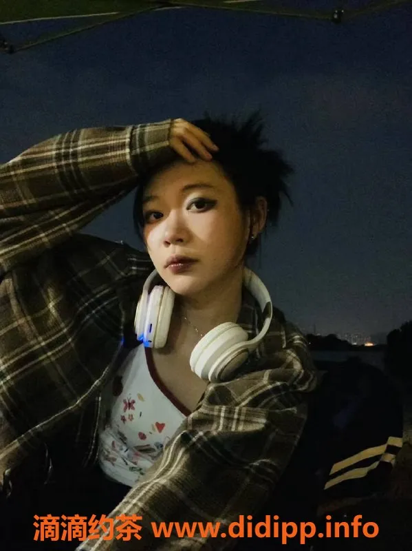 杭州楼凤资源信息,拱墅音小猫，900元嫩妹69互舔服务