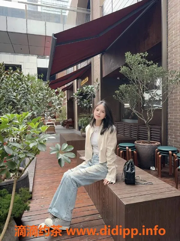 广州楼凤-海珠御姐小莱，7P鸳鸯浴享受大胸服务