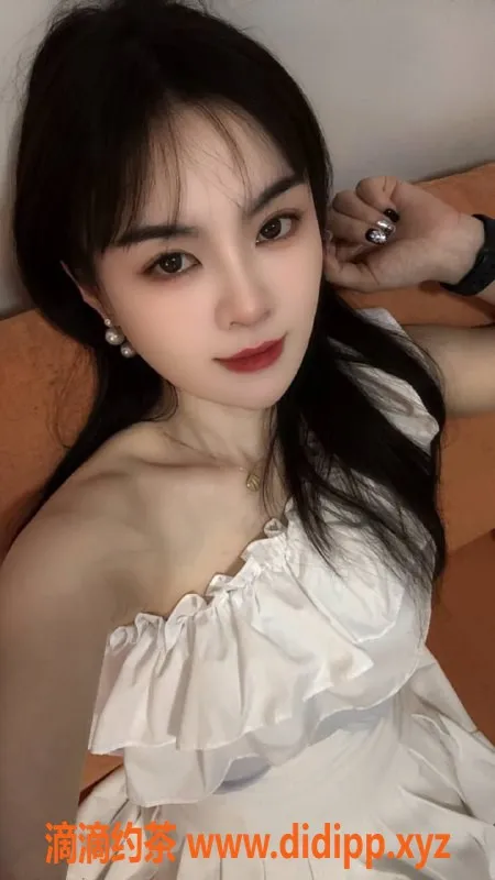 厦门楼凤资源信息,思明安琪25岁御姐 36B双飞可选