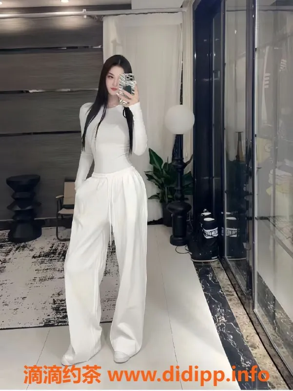 广州楼凤-天河御姐安梦，14P大长腿魅力四射