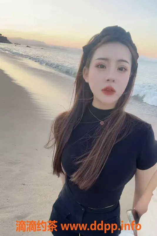 长沙楼凤-岳麓区金贝儿，165cm C+胸，23岁，陪浴服务