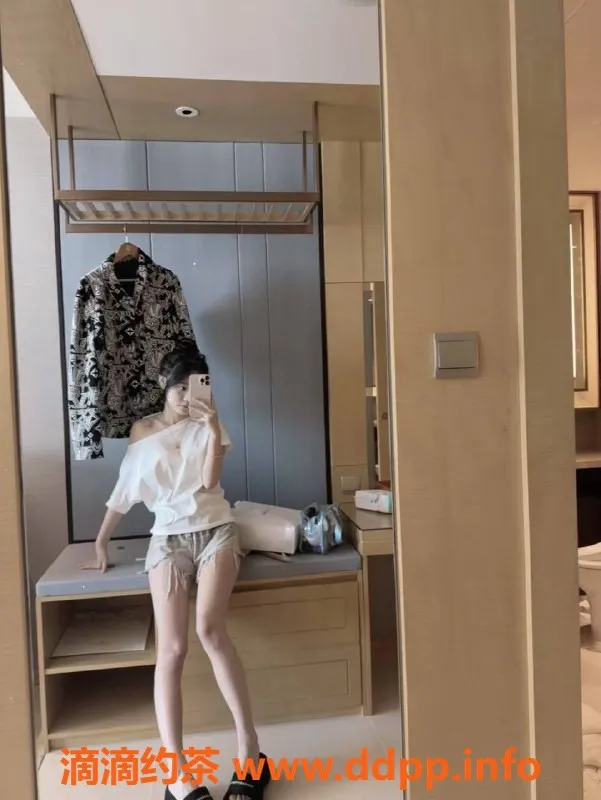 广州楼凤-广州白云嫩妹小鱼，停车1000起