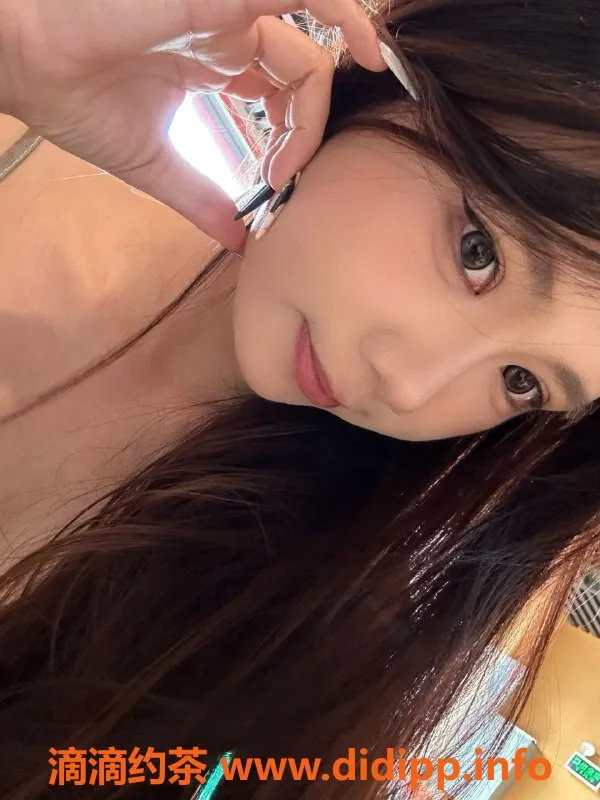 广州楼凤-天河嫩妹陆元英，鸳鸯浴6P等你体验