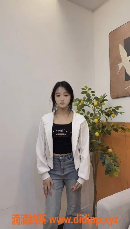 广州楼凤-天河嫩妹安琪，800元尽享舌吻服务