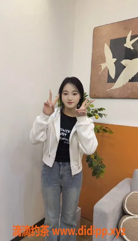 广州楼凤资源信息,天河嫩妹安琪，800元尽享舌吻服务