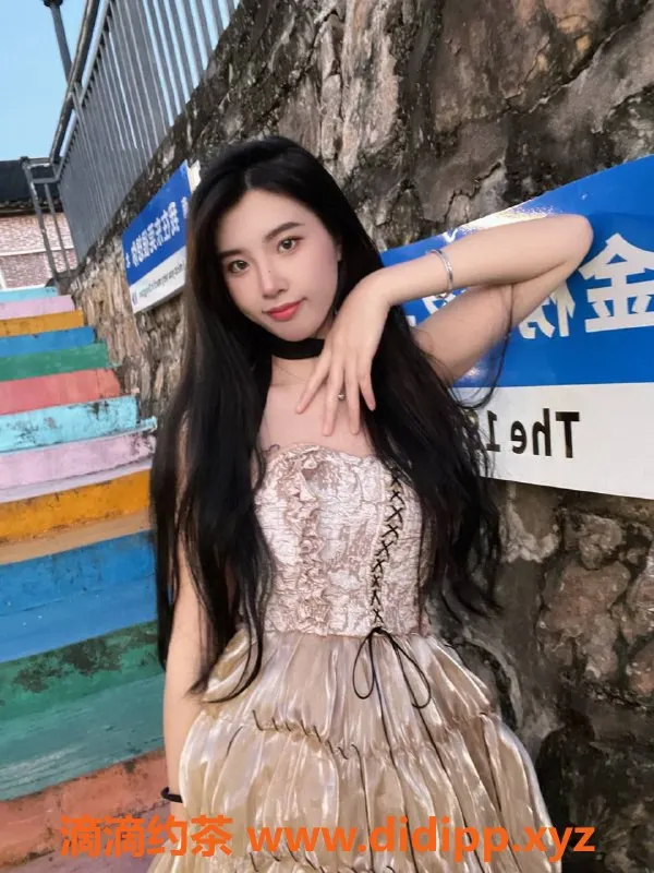 广州楼凤-天河薇薇，700元嫩妹，温柔服务！