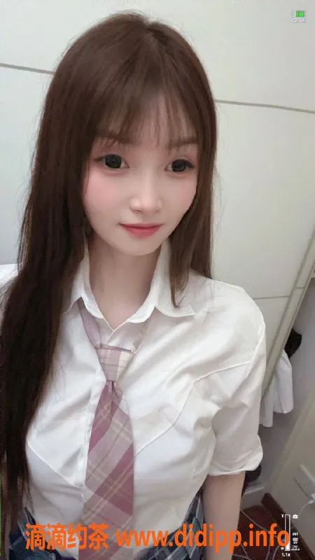 深圳楼凤-龙岗26岁美女，身高168cm，36C，课程轻松预约