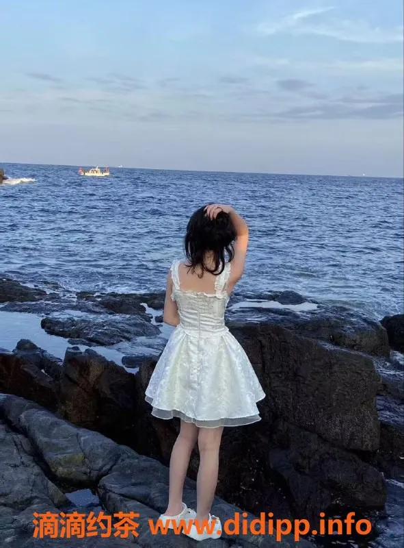 深圳楼凤资源信息,龙华妍妍白虎，160cm 45kg 36C激情体验