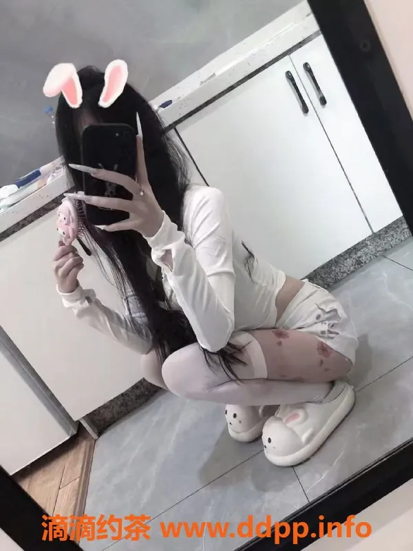 成都楼凤资源信息,春熙路嫩妹贝贝，感觉车6p，代聊服务