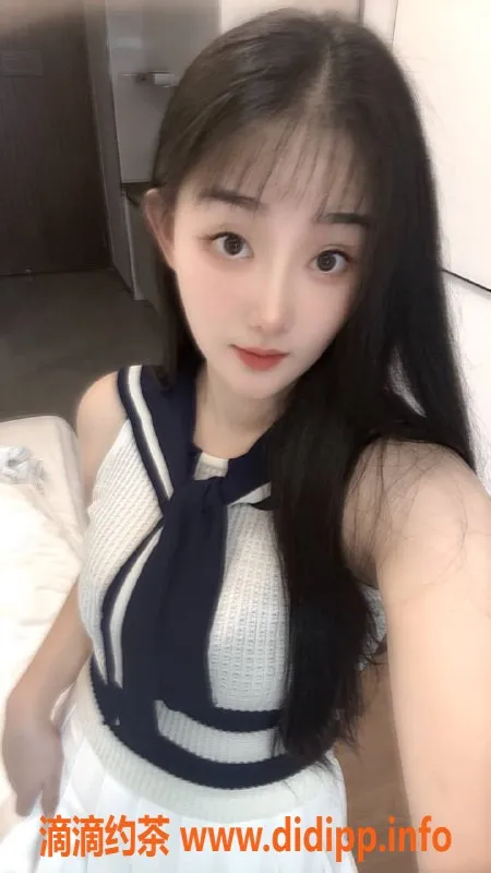 广州楼凤-天河嫩妹DD，价格仅700，真实服务等你来体验！