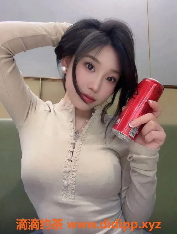 广州楼凤-白云媛媛，御姐大胸8P，舌吻双飞等你体验！