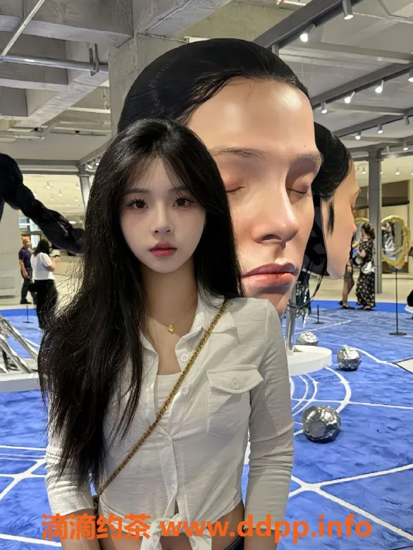 广州楼凤-天河嫩妹秦柒月，7P鸳鸯浴热浪来袭