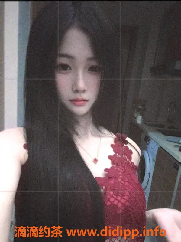 长沙楼凤资源信息,雨花区飘飘：161cm，45kg，白皙粉嫩，18岁女友式服务