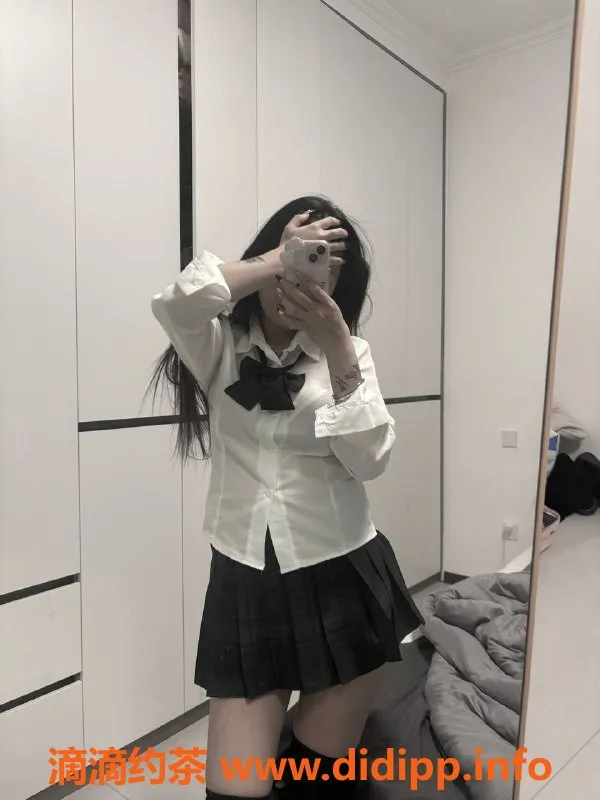 成都楼凤-成华区嫩妹婷婷，19岁165cm，600元超值体验