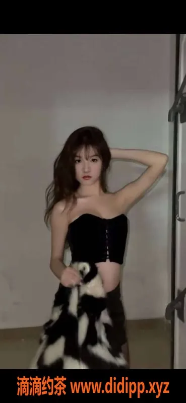 成都楼凤资源信息,成都嫩妹七七，173高颜值，600元陪洗服务