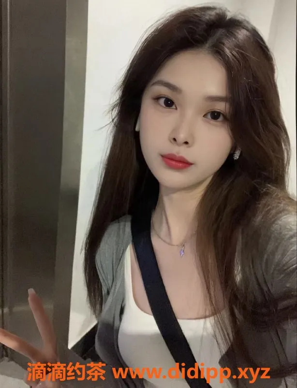 成都楼凤-成都乐乐儿，20岁嫩妹，颜值9分，陪洗服务推荐！