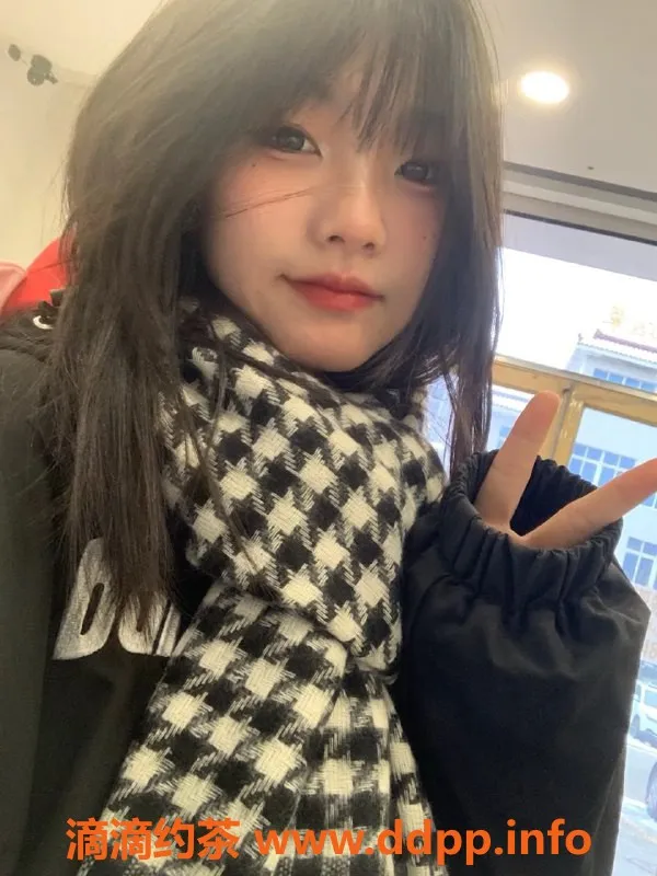 上海楼凤-普陀年糕学生妹，160cm肤白嫩妹，1100元开启美妙体验