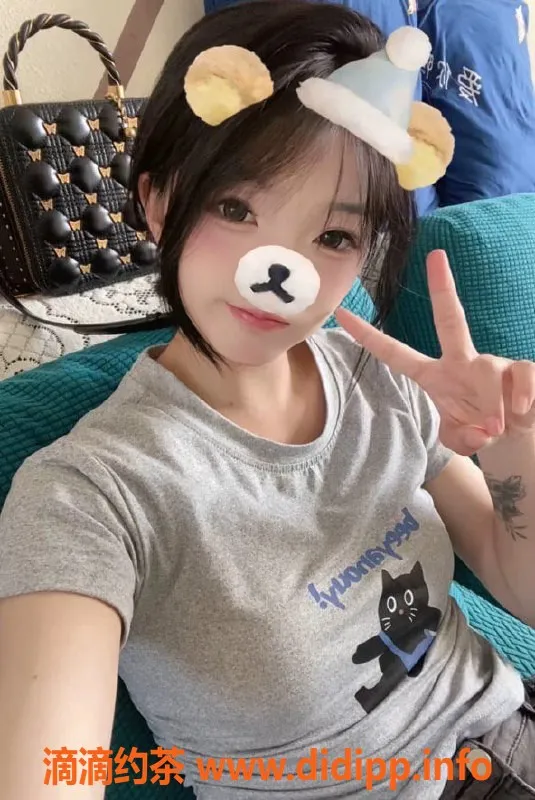 上海楼凤-普陀年糕学生妹，160cm肤白嫩妹，1100元开启美妙体验