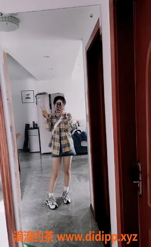 广州楼凤-天河嫩妹芷桐，视频验证超真实，600一小时！