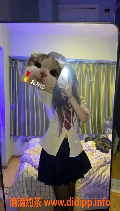 广州楼凤-黄埔小米，18岁，168cm，激情服务体验