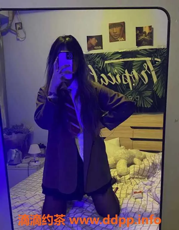 广州楼凤-黄埔小米，18岁，168cm，激情服务体验