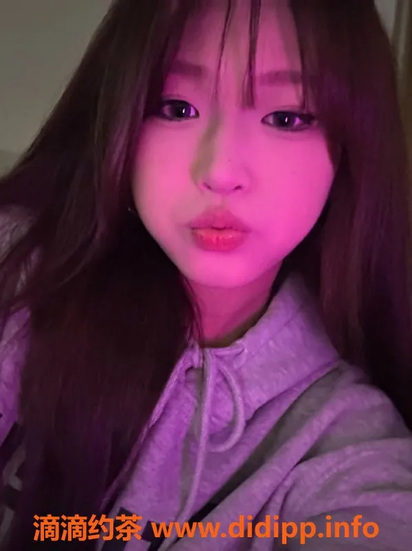 广州楼凤-天河美羊羊，私聊约700元服务