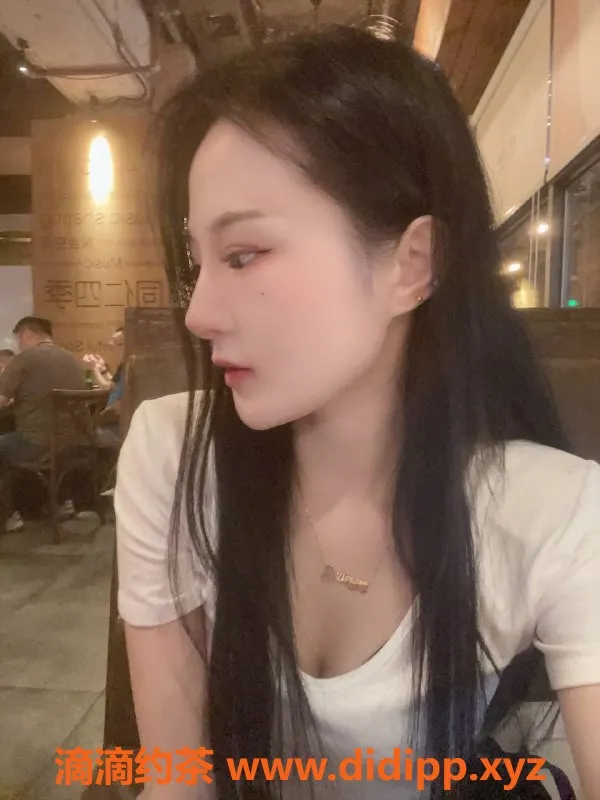 广州楼凤-天河玛莉，课费800，陪玩1500，服务优质