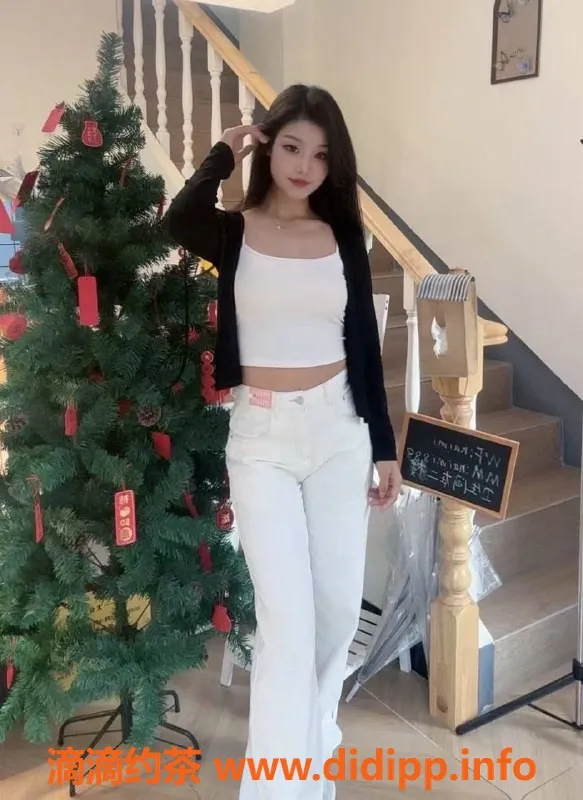 广州楼凤-天河嫩妹多米，7P大胸夜课等你来约