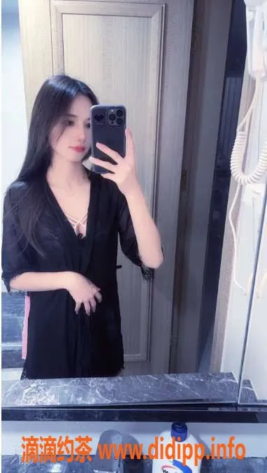 广州楼凤资源信息,荔湾区晴晴，27岁温柔服务，身高165cm体重45kg