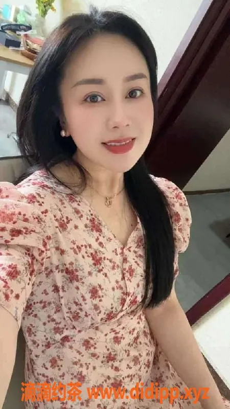 广州楼凤-海珠如梦御姐，23岁163cm，值得一试！