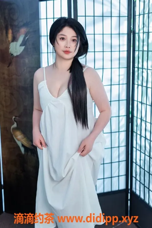 成都楼凤-东郊记忆梦梦，少妇车服务等你来享受！