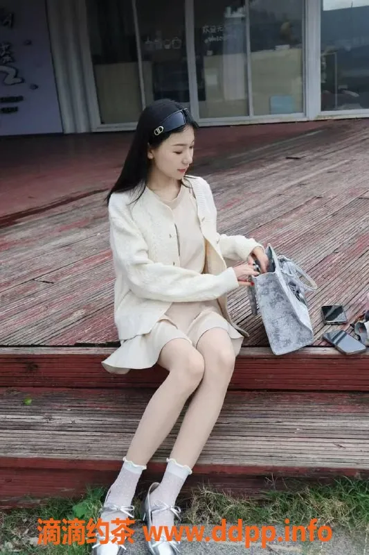 厦门楼凤-湖里五缘湾嫩妹小江，已验舌吻69