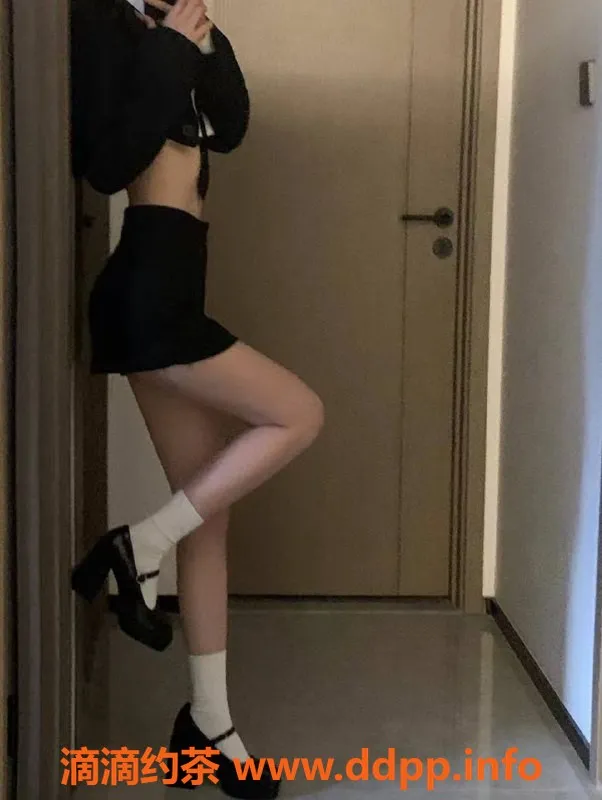 广州楼凤-天河御姐娜娜，15P大胸舌吻体验