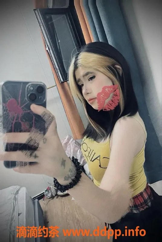 成都楼凤-高新区嫩妹宝宝，课时费4p/6pp，天府二街！