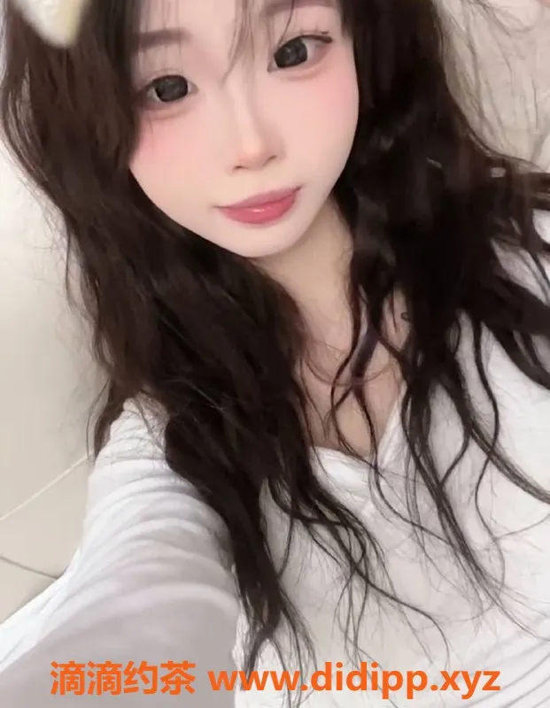 郑州楼凤-郑州小芳，18岁，身高163，8元洗澡体验