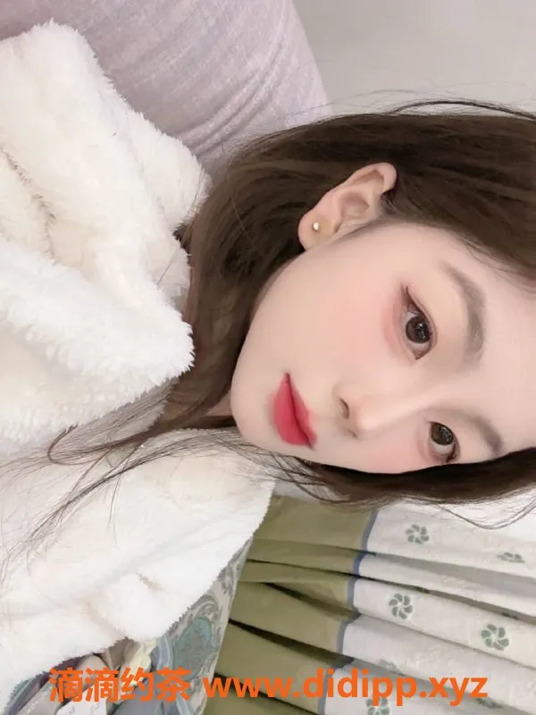 昆明楼凤-官渡区多多，800元嫩妹服务，皮肤白皙