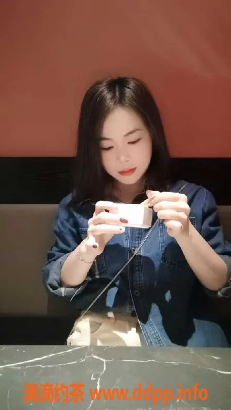 深圳楼凤资源信息,龙华兼职美美，26岁，完美身材，服务优质