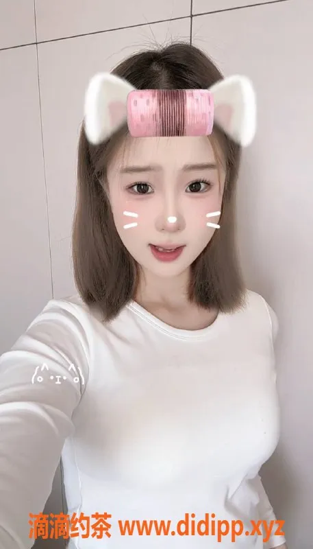 广州楼凤-黄埔嫩妹小垚，600元约哦！