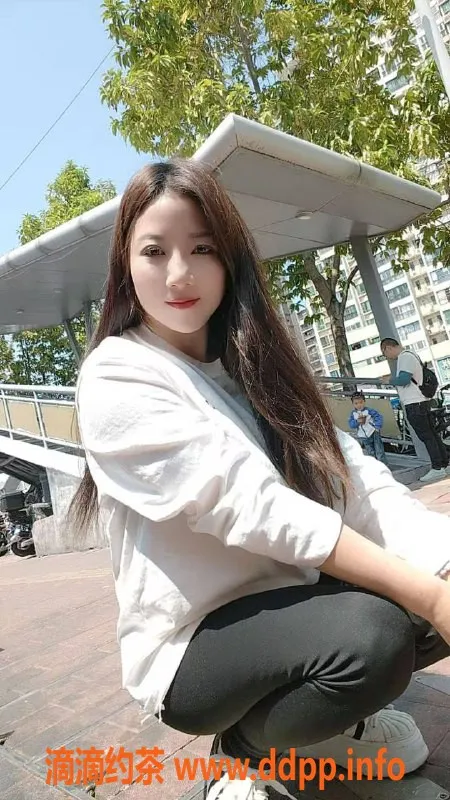 广州楼凤-天河小夕，500元体验人妻魅力