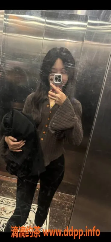 广州楼凤-广州白云嫩妹珂研，700起服务等你体验