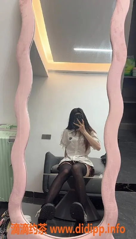 广州楼凤-番禺嫩妹小诺，700元私密服务，视频验证