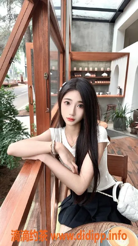 厦门楼凤-厦门思明区栗吱吱，168cm身高，600元起享私密服务