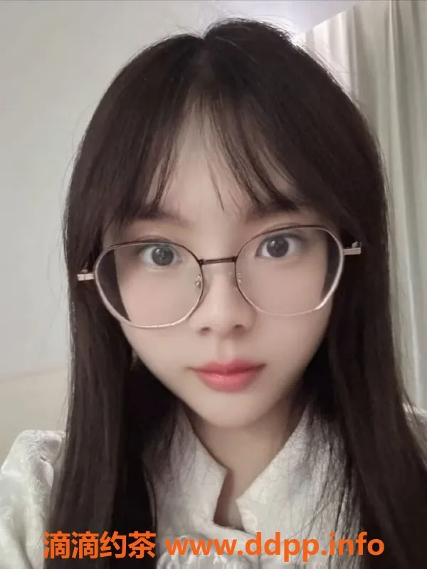 深圳楼凤-龙岗嘉嘉，160高、49重、25岁年轻兼职服务