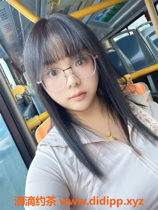 深圳楼凤资源信息,龙岗嘉嘉，160高、49重、25岁年轻兼职服务