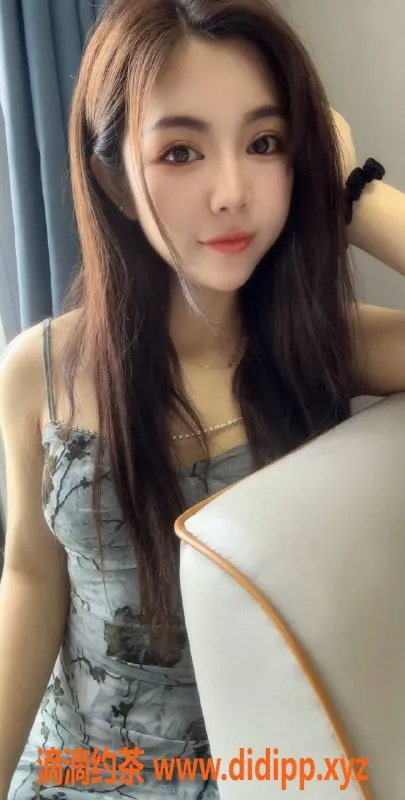 广州楼凤-天河人妻倩倩，800元可约，视频验证！