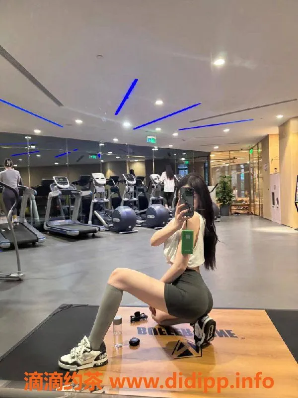 西安上门服务-艾玛（Emma）迪士尼 168高颜值清纯妹子