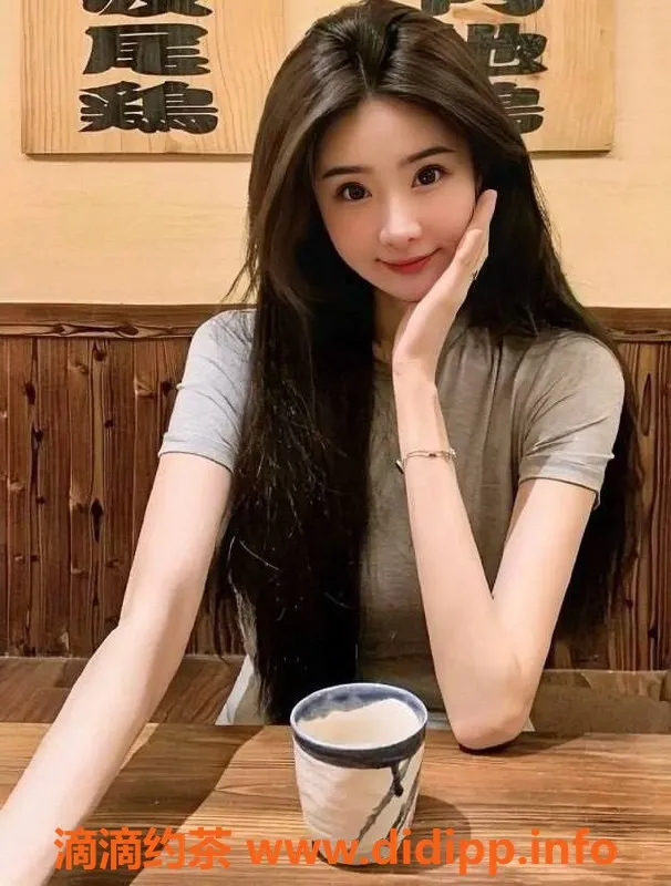 上海楼凤-闵行悠悠，20岁C杯167cm身高，热情服务