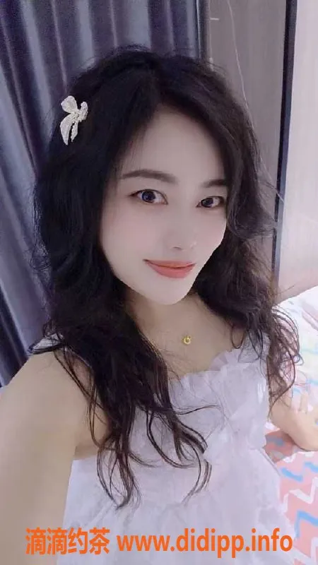 深圳楼凤-龙华少妇莉莉，31岁，165cm，34C，300元一次30分钟