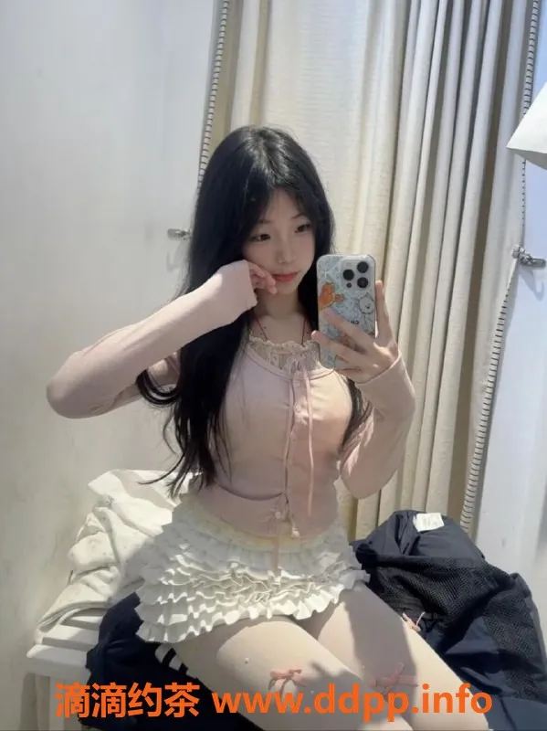 广州楼凤-广州市小月，165cm，47kg，36C嫩妹外出服务