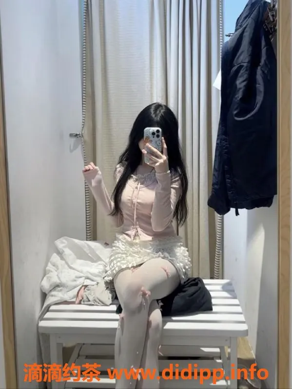 广州楼凤资源信息,广州市小月，165cm，47kg，36C嫩妹外出服务